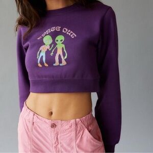 Urban Outfitters Women’s Space Alien Space Out Sweatshirt Size Small Cropped